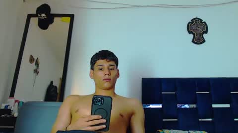 Kevin  y marlon online show from July 16, 12:33 am