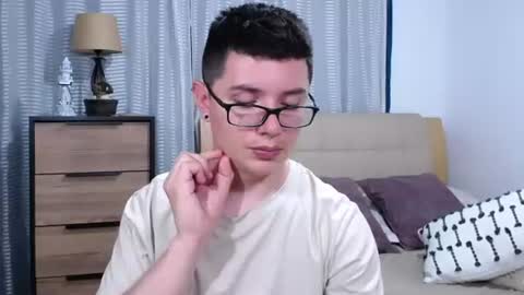 Kevin online show from August 6, 1:04 am