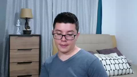 Kevin online show from August 8, 12:00 am