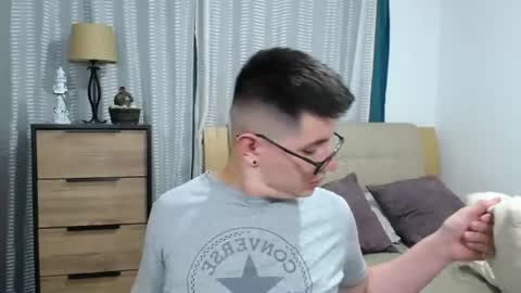 Kevin online show from August 14, 1:42 am