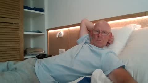 kevlooking4sez online show from July 31, 5:07 pm