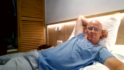 kevlooking4sez online show from August 3, 3:08 pm
