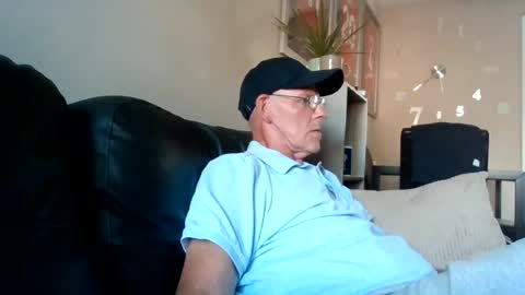 kevlooking4sez online show from August 6, 3:55 pm