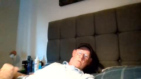 kevlooking4sez online show from August 6, 5:23 pm