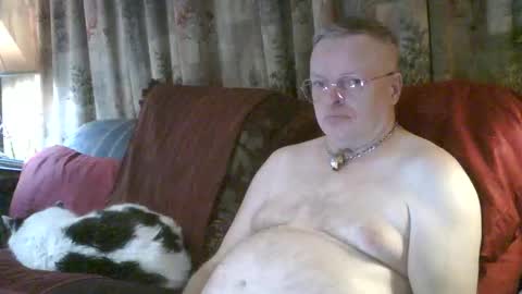 kevydaddyhubby2 online show from April 3, 7:16 am