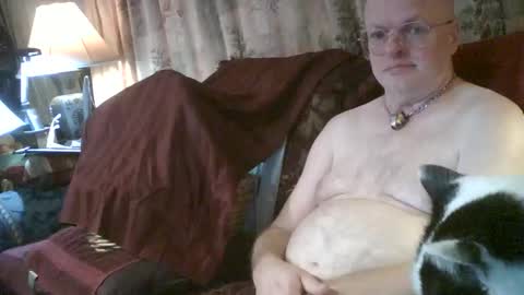 kevydaddyhubby2 online show from April 4, 9:44 pm