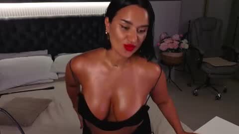 key_of_lust_ online show from August 6, 7:18 am