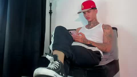 keydamian online show from August 12, 1:41 am