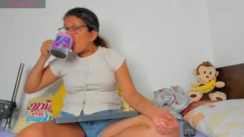 Keila Milf online show from July 30, 3:58 am