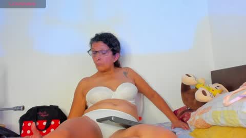 Keila Milf online show from August 1, 3:12 am