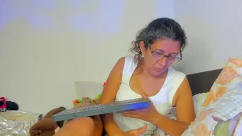 Keila Milf online show from August 5, 4:54 am