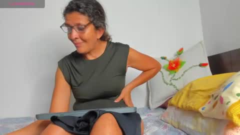 Keila Milf online show from August 15, 4:38 am