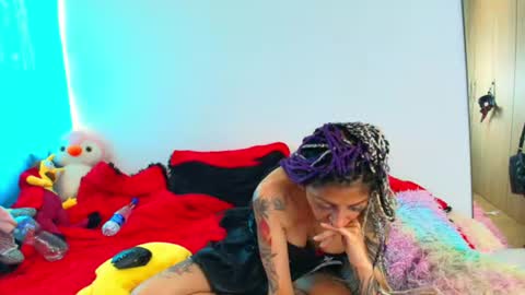 khaleesy13 online show from July 24, 8:34 pm