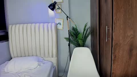 khate_smith online show from July 6, 7:28 pm