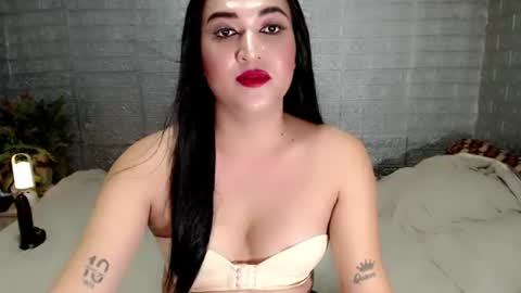 khimtemptress69 online show from June 29, 8:40 am