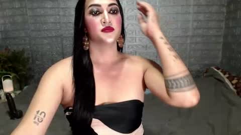 khimtemptress69 online show from July 3, 11:23 am