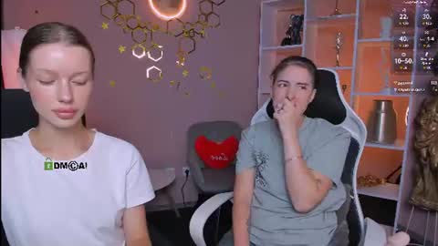 khloebeauty online show from August 10, 1:23 pm