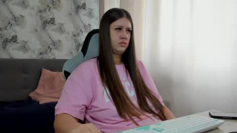 kianna_dior_ online show from July 31, 10:43 am