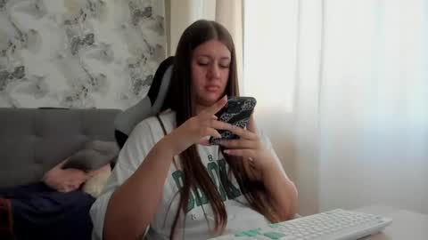 kianna_dior_ online show from August 11, 11:12 am