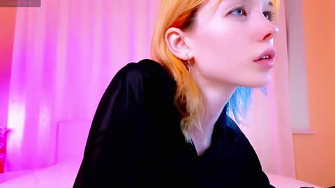 Kira online show from August 11, 9:50 pm