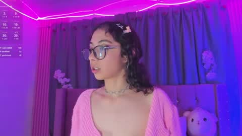 Kiara online show from August 1, 9:15 am