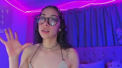Kiara online show from August 8, 4:01 am
