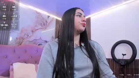 KIARA  online show from August 11, 9:55 am