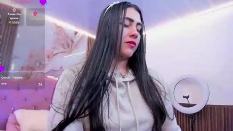 KIARA  online show from August 12, 8:27 am
