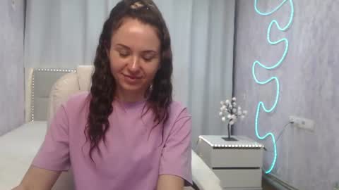 Kara online show from August 12, 7:38 pm