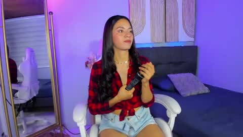 Paola online show from August 15, 1:04 pm