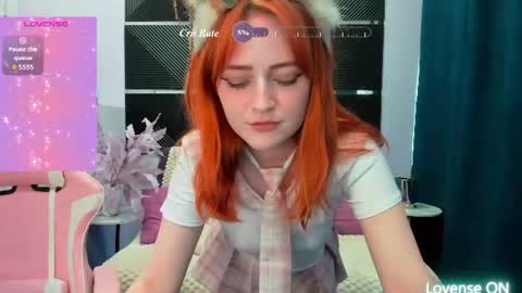 kiarakisss online show from August 9, 2:56 am