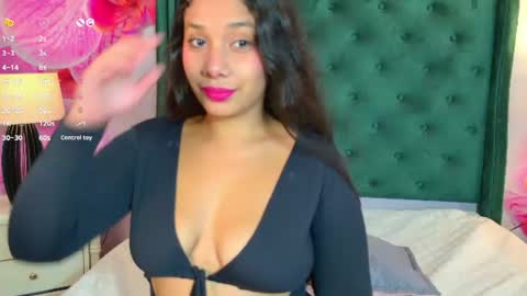 Kiara Vega online show from August 8, 1:44 pm