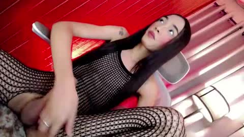 kieramoore online show from August 1, 7:58 am