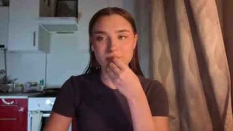 Cou cou my name is Sofi  Lets hit 10 Thumbs Up together   online show from June 23, 6:53 pm