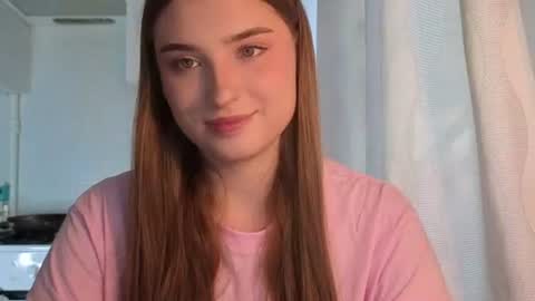 Cou cou my name is Sofi  Lets hit 10 Thumbs Up together   online show from June 24, 1:24 pm