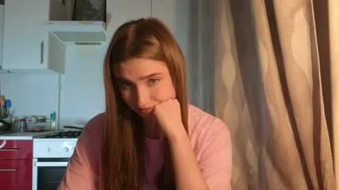 Cou cou my name is Sofi  Lets hit 10 Thumbs Up together   online show from June 25, 4:43 pm