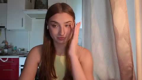 Cou cou my name is Sofi  Lets hit 10 Thumbs Up together   online show from June 30, 2:07 pm
