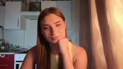 Cou cou my name is Sofi  Lets hit 10 Thumbs Up together   online show from July 1, 7:26 pm