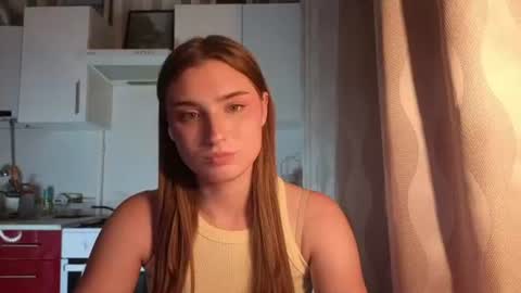 Cou cou my name is Sofi  Lets hit 10 Thumbs Up together   online show from July 1, 8:32 pm