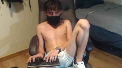 Kikelargo22 online show from August 1, 11:44 pm