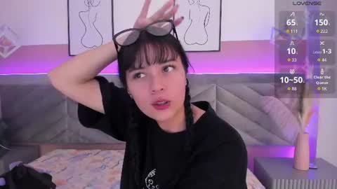 Kiki online show from August 12, 6:54 pm