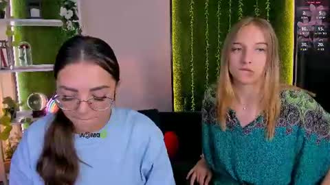 kiki_swan online show from August 7, 7:08 am