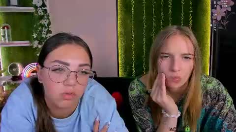 kiki_swan online show from August 7, 10:26 am