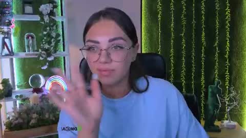 kiki_swan online show from August 10, 1:23 pm