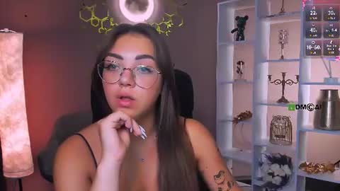 kiki_swan online show from August 12, 8:16 am