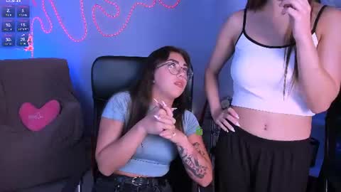 kiki_swan online show from August 17, 1:16 pm