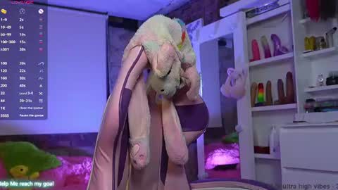 kiki online show from August 10, 1:40 am