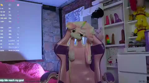 kiki online show from August 14, 11:19 pm