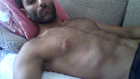 kikkus01 online show from August 1, 9:15 am