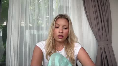 Killer  Tits online show from February 23, 6:56 am